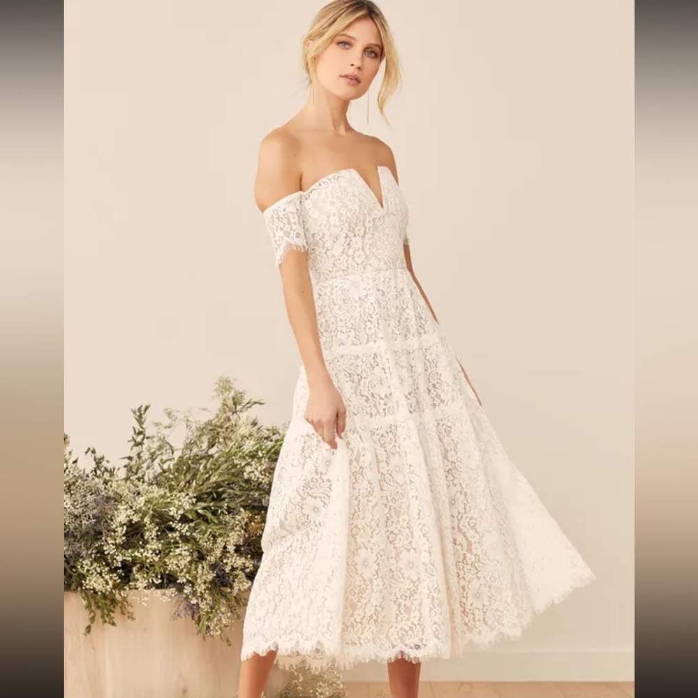 Lulu’s White Lace Off-Shoulder midi Dress